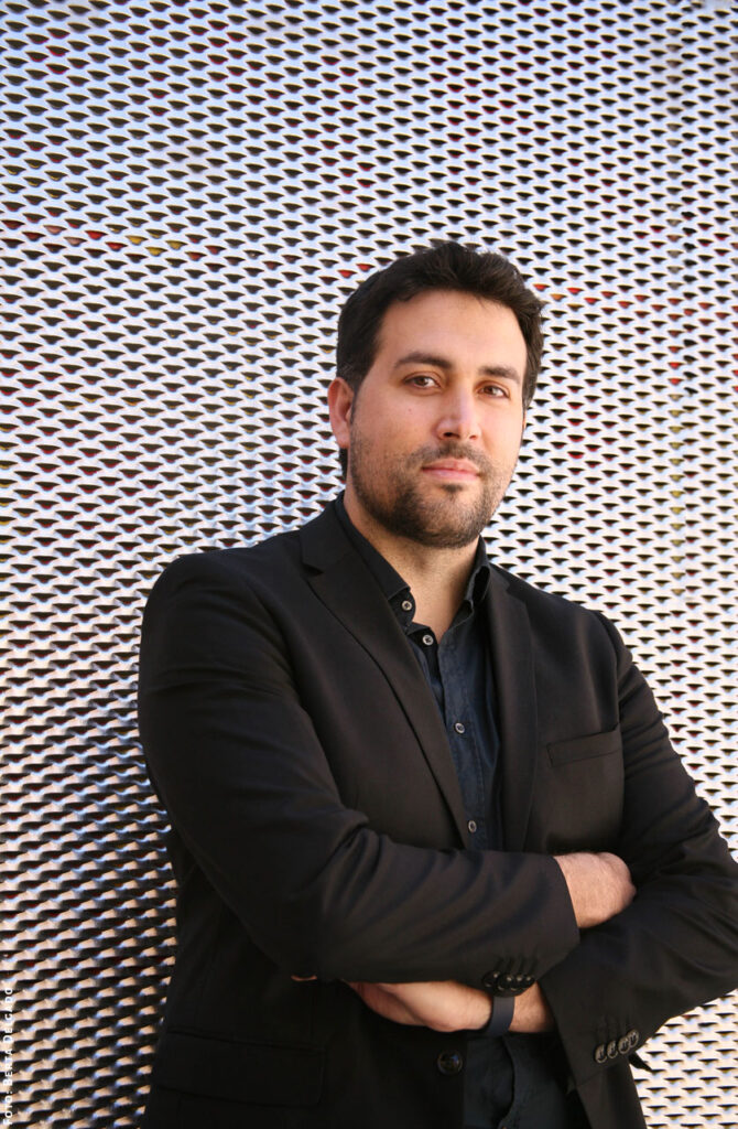 Eduardo Bayon - Experto en Comunicacion Publica y comunicacion politica. Foto: Berta Delgado. YANMAG