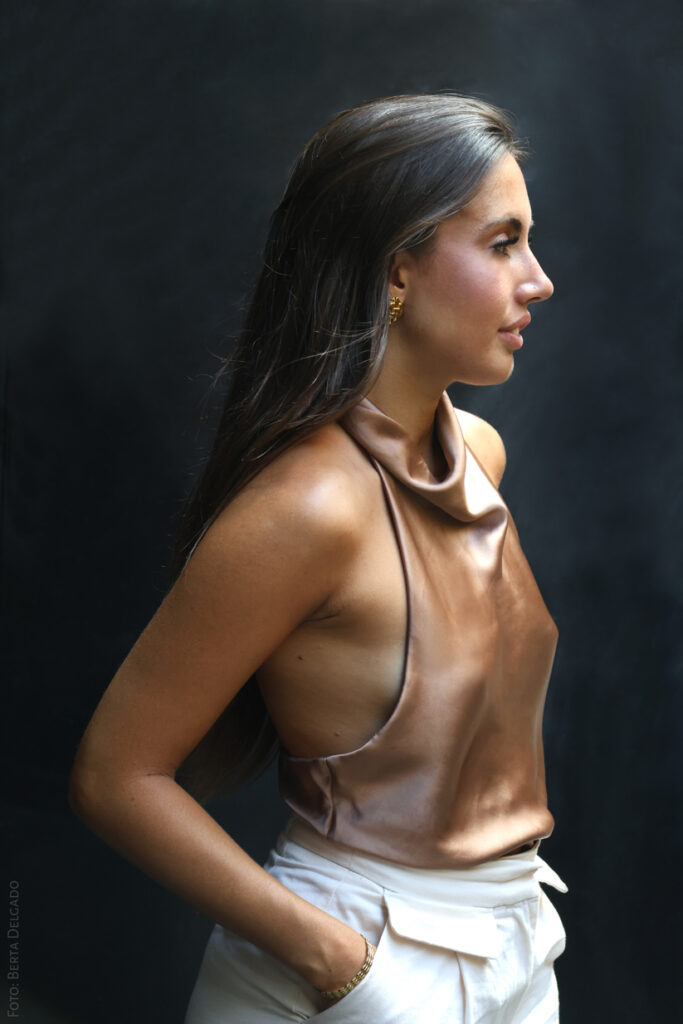 Marta Bueno - Fundadora del podcast Art Stories y Studio Manager para Artistas - foto Berta Delgado - YANMAG