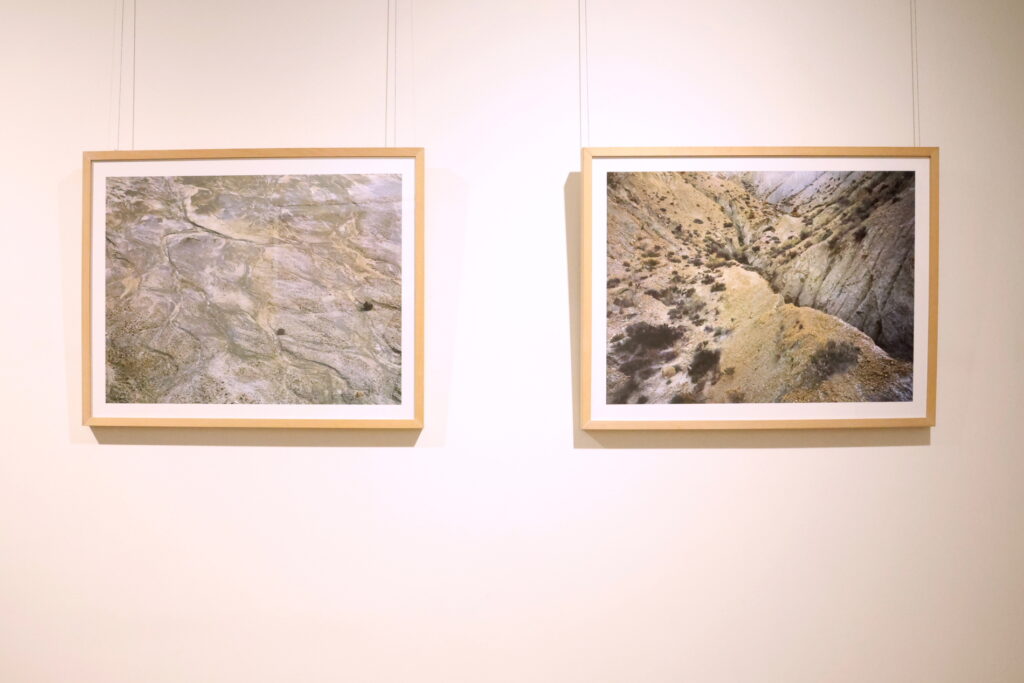 El fotografo Fernando Puche expone "La tierra baldia" en la Real Sociedad Fotografica de Madrid. Fotos Berta Delgado. YANMAG