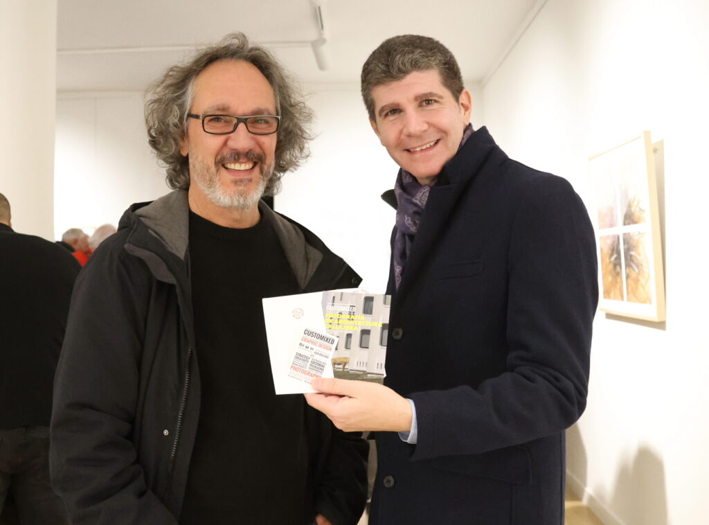 El fotografo Fernando Puche expone "La tierra baldia" en la Real Sociedad Fotografica de Madrid. Fotos Berta Delgado. YANMAG