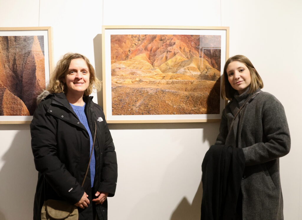 El fotografo Fernando Puche expone "La tierra baldia" en la Real Sociedad Fotografica de Madrid. Fotos Berta Delgado. YANMAG