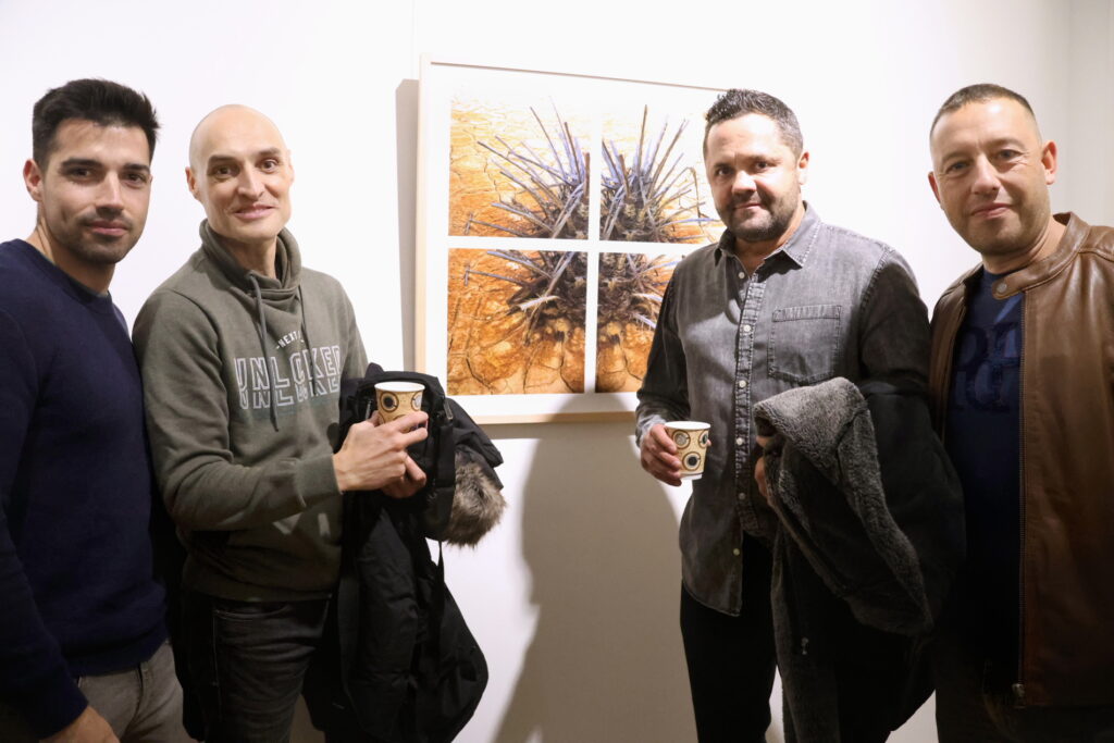El fotografo Fernando Puche expone "La tierra baldia" en la Real Sociedad Fotografica de Madrid. Fotos Berta Delgado. YANMAG